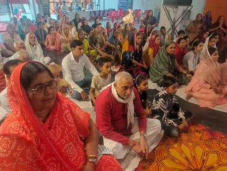 श्रीमद् भागवत कथा सुनाते कथा व्यास स्रोत संवाद
