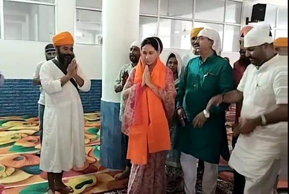 दिया कुमारी ने अजमेर दौरे में पीड़ितों से की मुलाकात