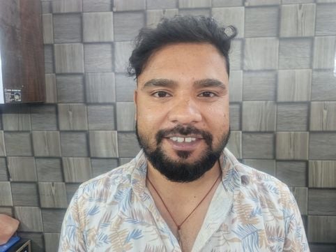 09जेएनडी32-शहर के मुख्य बाजार में सड़क किनारे खड़ी रेहड़ी। संवाद 09जेएनडी32-शहर के मुख्य बाजार में सड़क किनारे खड़ी रेहड़ी। संवाद