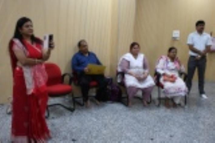 भारतेंदु नाट्य अकादमी में द्वितीय वर्ष के विद्यार्थियों को लोक गायिका पद्मश्री मालिनी अवस्थी क भारतेंदु नाट्य अकादमी में द्वितीय वर्ष के विद्यार्थियों को लोक गायिका पद्मश्री मालिनी अवस्थी क