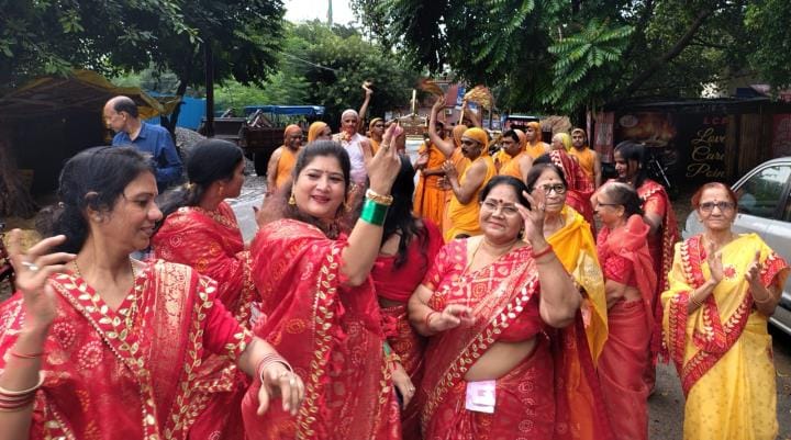 क्षमावाणी पर्व पर धूमधाम से निकाली पालकी यात्रा क्षमावाणी पर्व पर धूमधाम से निकाली पालकी यात्रा