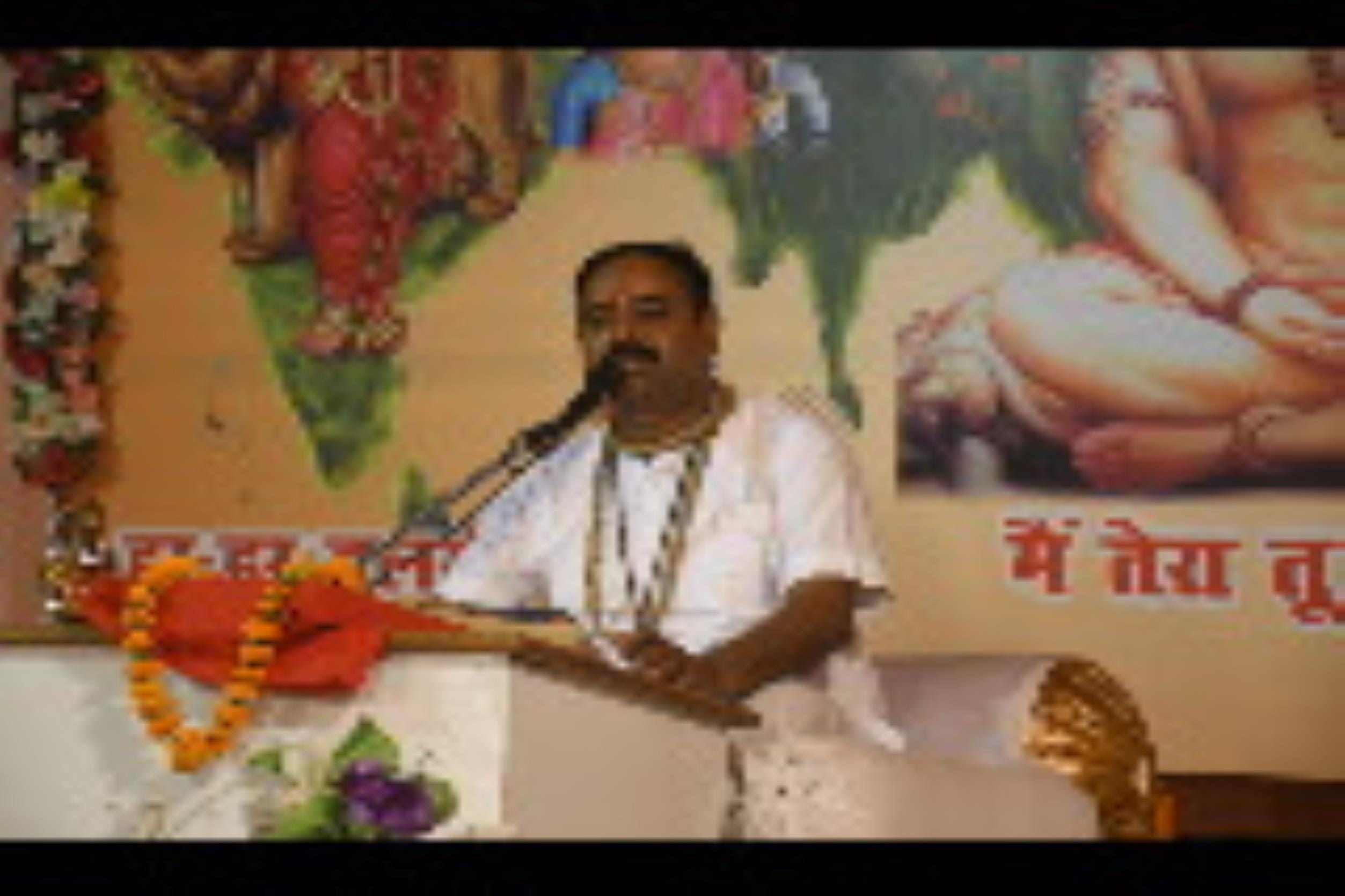 त्रिवेणीनगर सि्थत प्राथमिक विद्यालय में चल रही श्रीराम कथा में मौजूद श्रद्धालु और व्यास दिलीप श त्रिवेणीनगर सि्थत प्राथमिक विद्यालय में चल रही श्रीराम कथा में मौजूद श्रद्धालु और व्यास दिलीप श