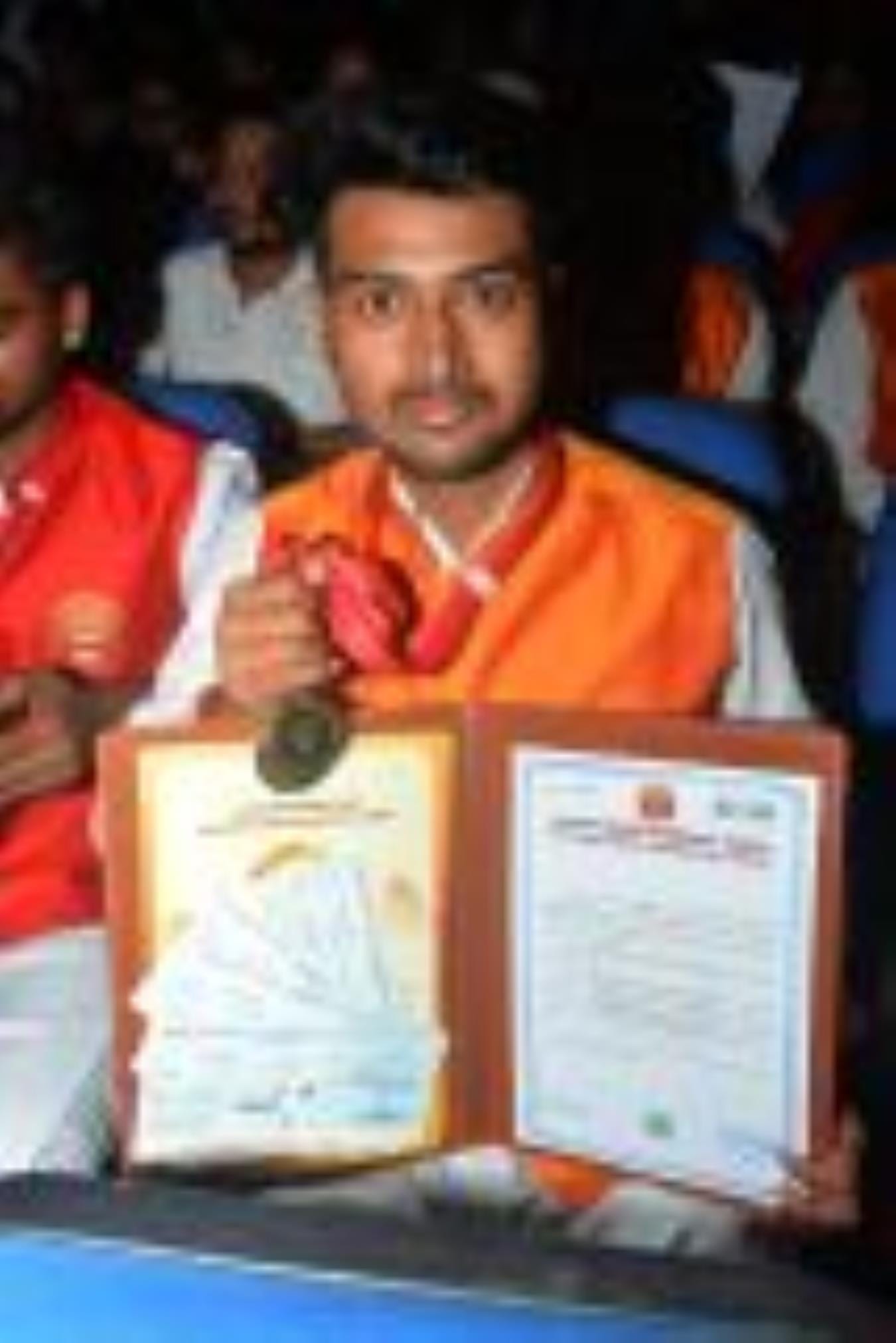 भातखंडे संस्कृति विश्वविद्यालय के कला मंडपम प्रेक्षागृह में आयोजित 15वें दीक्षांत समारोह में स्