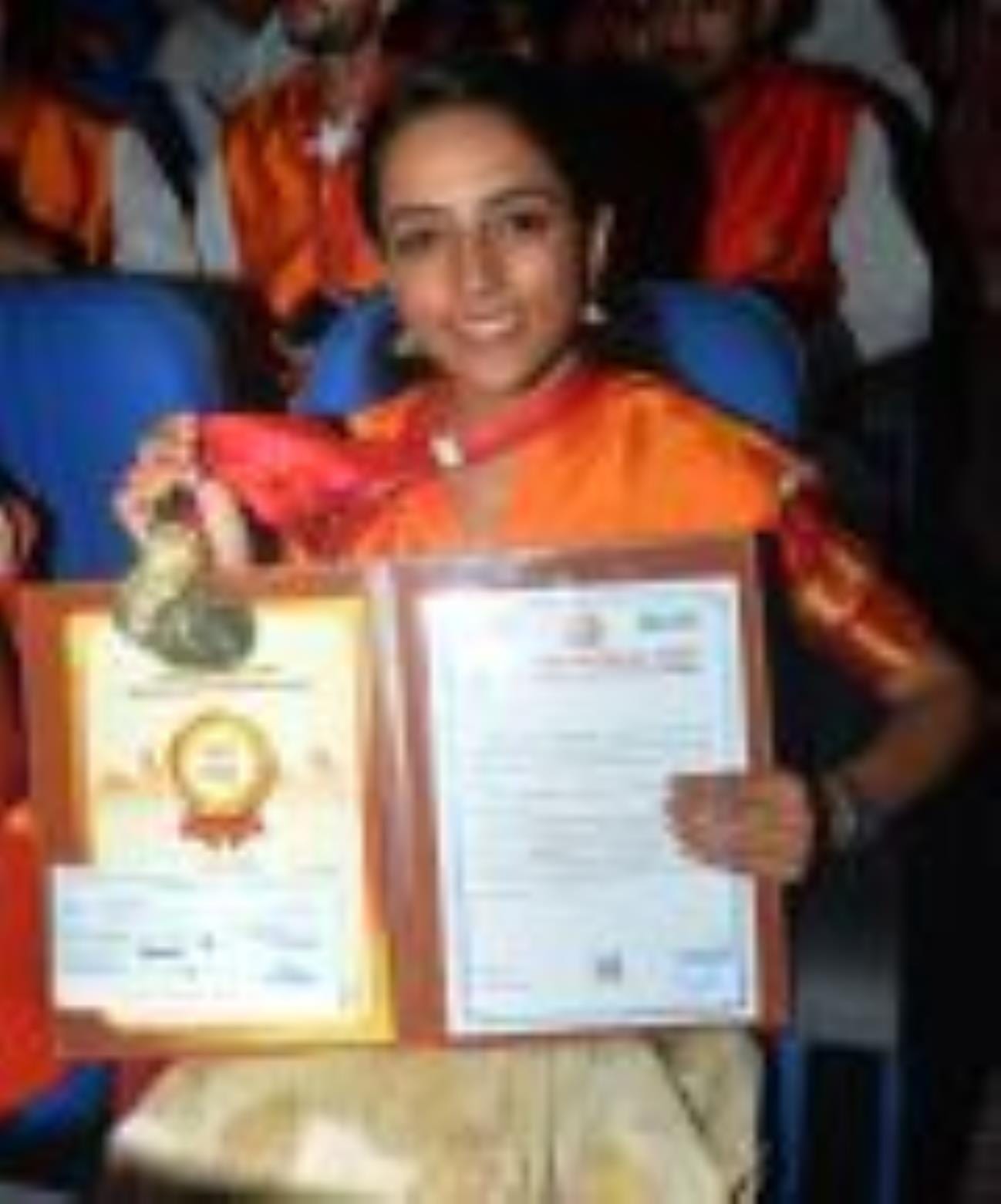 भातखंडे संस्कृति विश्वविद्यालय के कला मंडपम प्रेक्षागृह में आयोजित 15वें दीक्षांत समारोह में स्