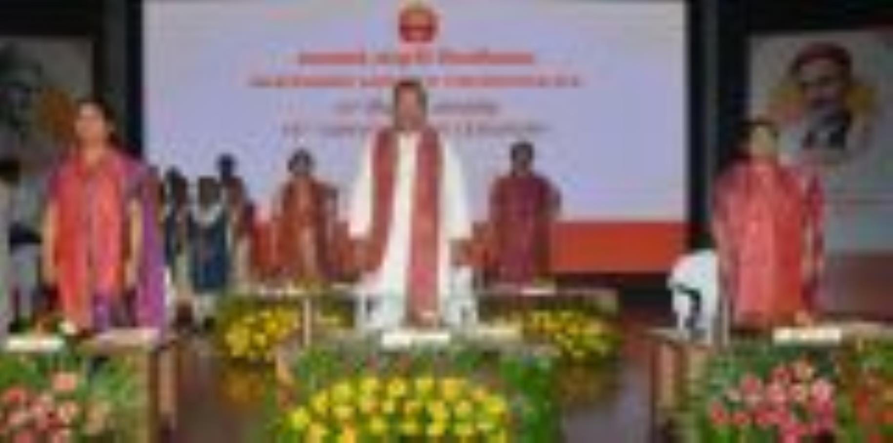 भातखंडे संस्कृति विश्वविद्यालय के कला मंडपम प्रेक्षागृह में आयोजित 15वें दीक्षांत समारोह में स्