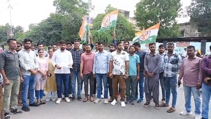 स्वास्तिक नगर त्रासदी पर युवा कांग्रेस ने सौंपा ज्ञापन