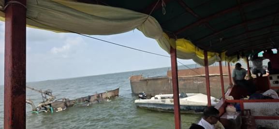 कार्रवाई के दौरान जब्त