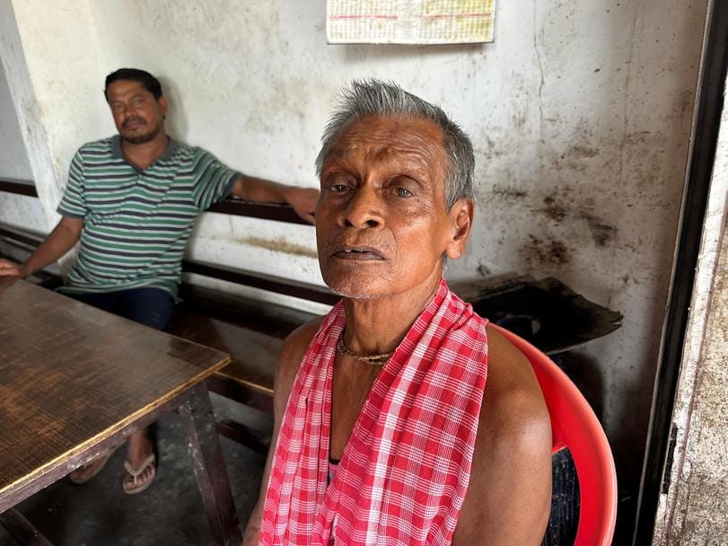 सीमावर्ती गांव नौजल्हा नंबर दो का बंद पड़ा बाजार। संवाद