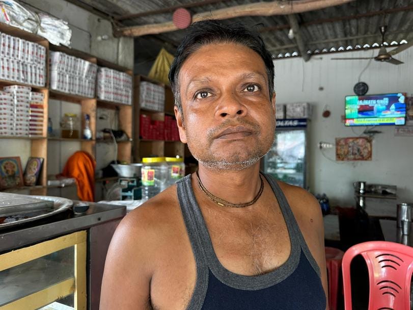 सीमावर्ती गांव नौजल्हा नंबर दो का बंद पड़ा बाजार। संवाद