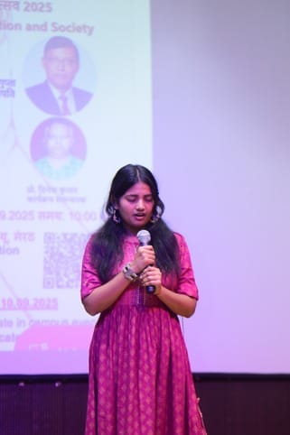 सीसीएसयू में हुई देश भक्ति गीत प्रतियोगिता सीसीएसयू में हुई देश भक्ति गीत प्रतियोगिता