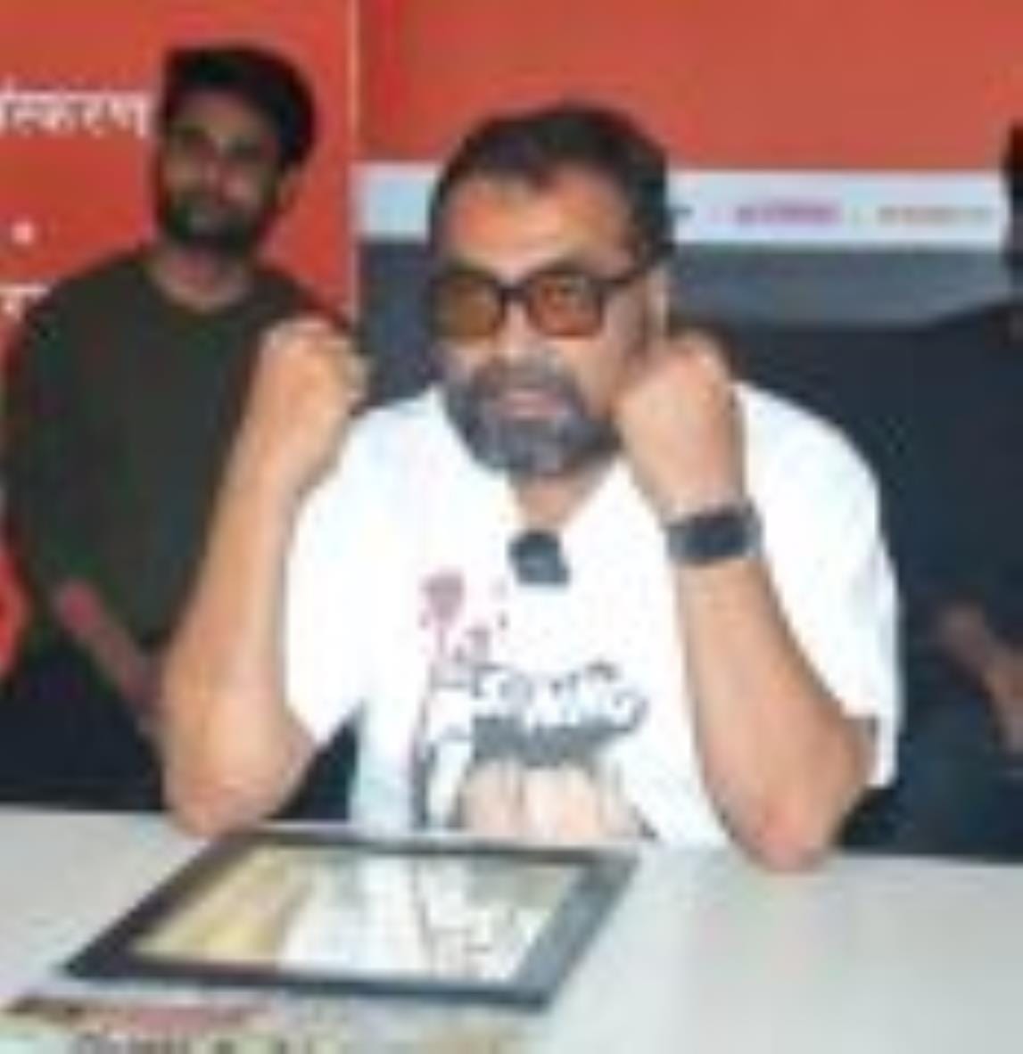 अमर उजाला कार्यालय में युवाओं के साथ फिल्म निर्देशक, निर्माता और पटकथा लेखक अनुराग कश्यप। -अमर अमर उजाला कार्यालय में युवाओं के साथ फिल्म निर्देशक, निर्माता और पटकथा लेखक अनुराग कश्यप। -अमर