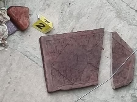 फोटो - 10 घटनास्थल पर जांच पड़ताल करते एसपी डॉ. दुर्गेश कुमार। संवाद