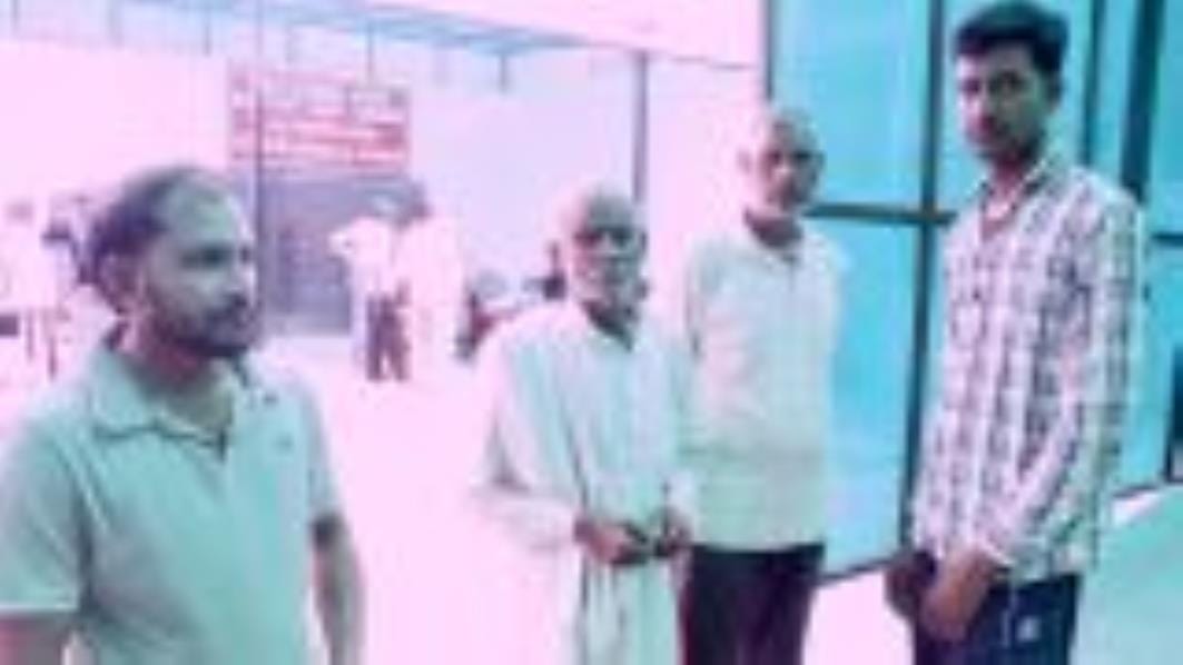 मृतक संजीव की फाइल फोटो मृतक संजीव की फाइल फोटो