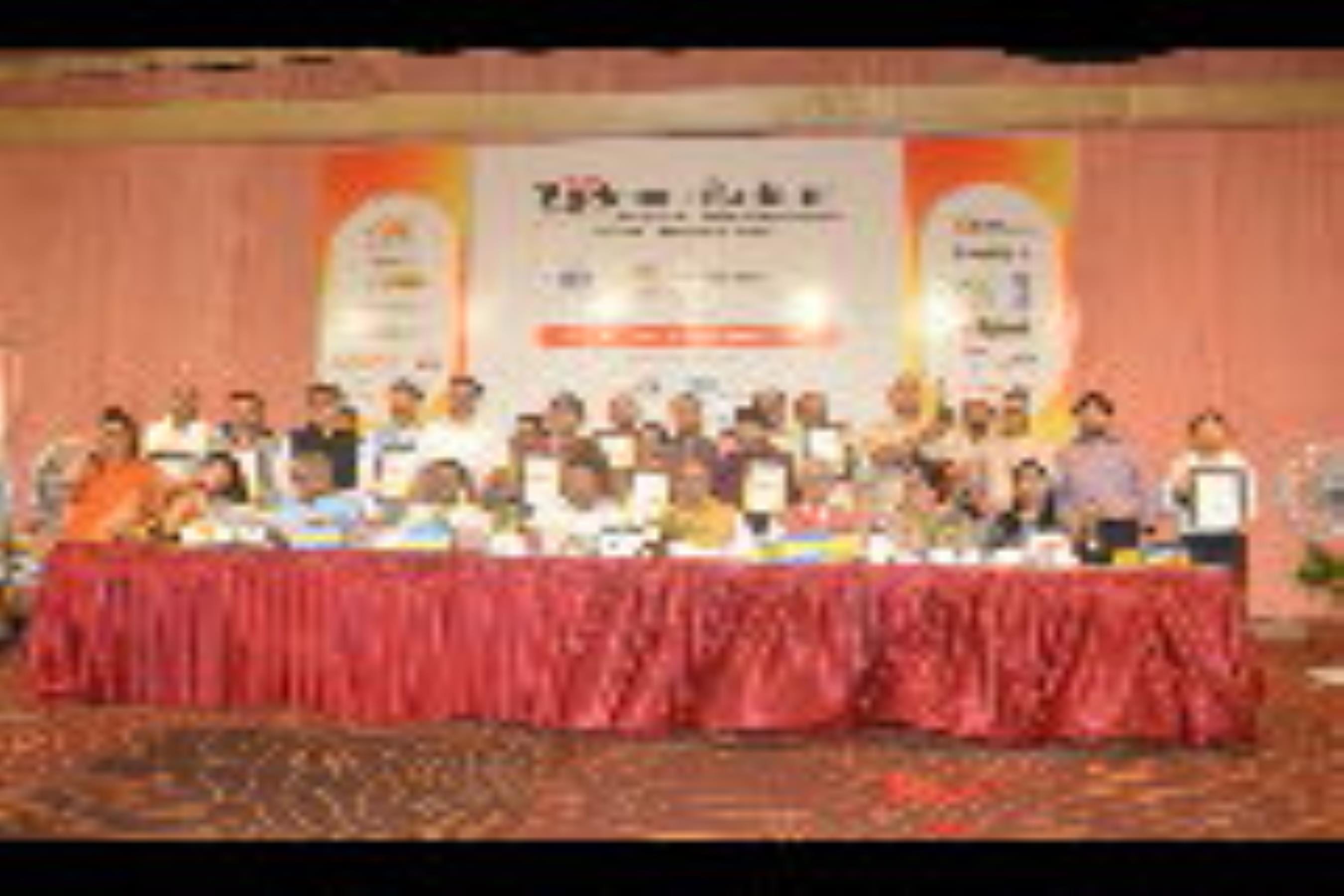 बलरामपुर गार्डन में आयोजित राष्ट्रीय पुस्तक मेला में माधवी फाउंडेशन लखनऊ एवं विश्व साहित्य सेवा बलरामपुर गार्डन में आयोजित राष्ट्रीय पुस्तक मेला में माधवी फाउंडेशन लखनऊ एवं विश्व साहित्य सेवा