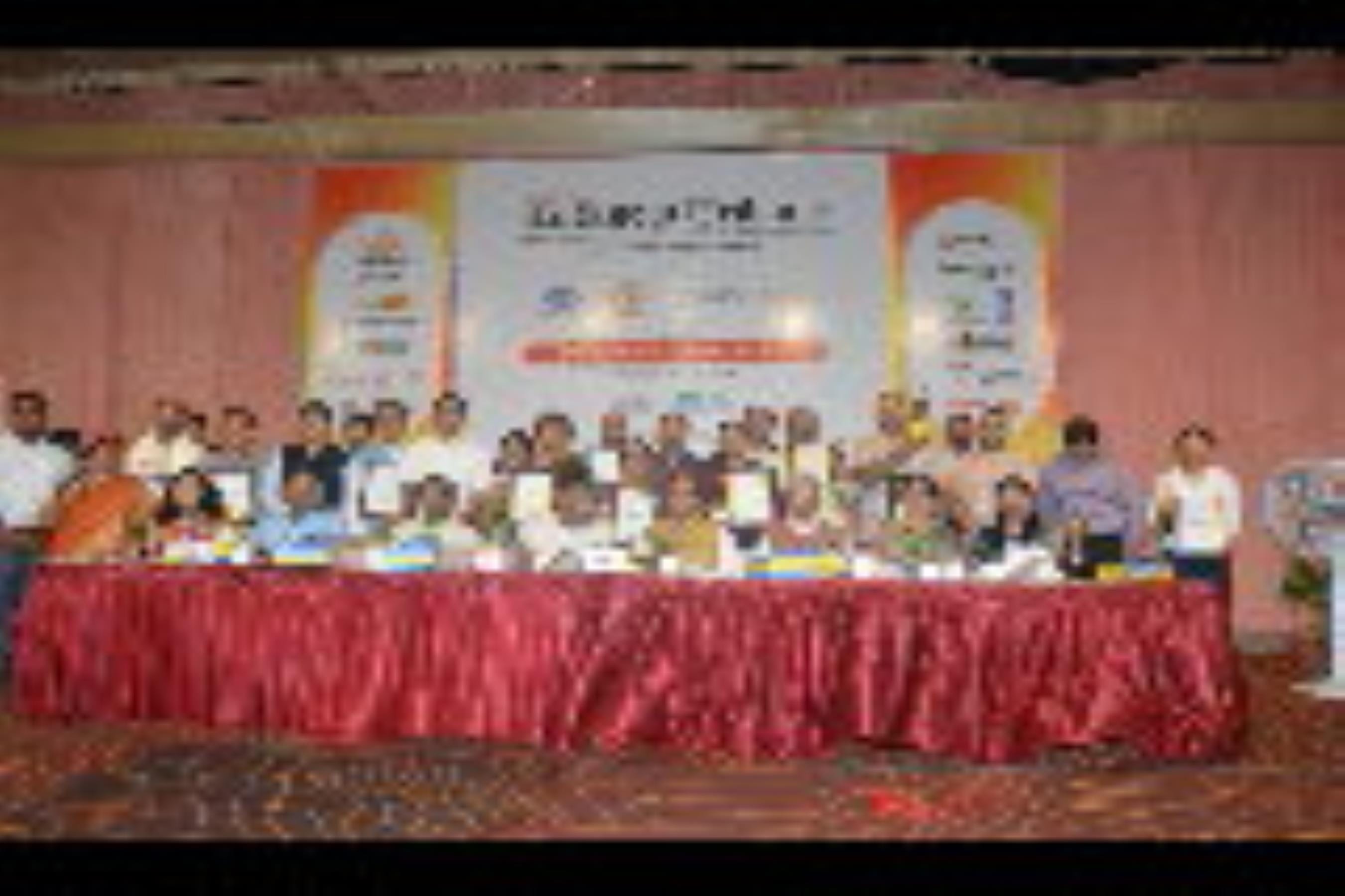 बलरामपुर गार्डन में आयोजित राष्ट्रीय पुस्तक मेला में माधवी फाउंडेशन लखनऊ एवं विश्व साहित्य सेवा बलरामपुर गार्डन में आयोजित राष्ट्रीय पुस्तक मेला में माधवी फाउंडेशन लखनऊ एवं विश्व साहित्य सेवा
