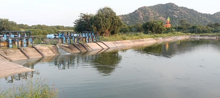 फोटो संख्या:60- गांव बुडीन में खेत जल घर योजना के तहत बना तालाब--स्रोत- प्रशासन