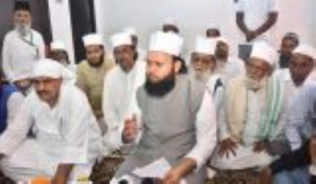 हजरत ख्वाजा मोहम्मद नबी रजा शाह दादा मियां के 118वें सालाना उर्स का आगाज सोमवार को मीलाद की नूर हजरत ख्वाजा मोहम्मद नबी रजा शाह दादा मियां के 118वें सालाना उर्स का आगाज सोमवार को मीलाद की नूर