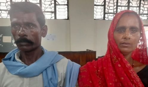 जजी कचहरी में आयोजित राष्ट्रीय लोक अदालत में अपने वादों का निस्तारण कराने आए वादकारी। संवाद