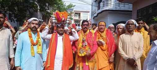 कंकरखेड़ा के वेंकटेश्वरा कॉलेज में कार्यक्रम के दौरान मौजूद अतिथि। कंकरखेड़ा के वेंकटेश्वरा कॉलेज में कार्यक्रम के दौरान मौजूद अतिथि।