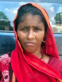 नवीन प्राथमिक स्वास्थ्य में फैली गंदगी। संवाद