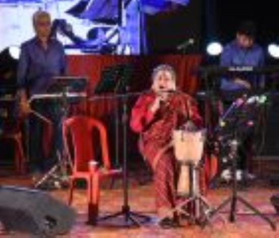 संगीत नाटक अकादमी के सभागार में शनिवार को आयोजित काली बाड़ी मंदिर का 162वां स्थापना दिवस। 