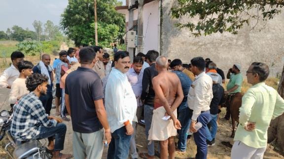 ट्रॉमा सेंटर में भर्ती झुलसी बच्ची। ट्रॉमा सेंटर में भर्ती झुलसी बच्ची।