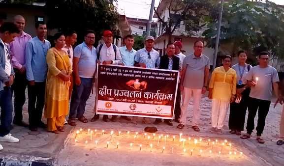 गौरीफंटा के बनगवां मंडी में खुली दुकानें। संवाद