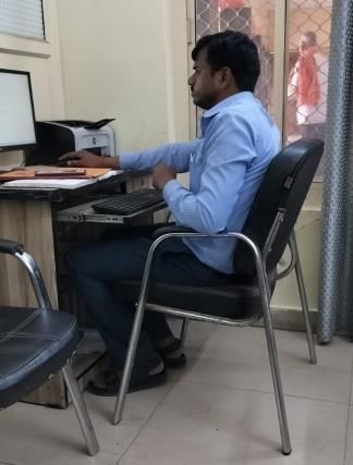 शहर में गड्ढे।