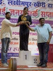 शतरंज प्रतियोगिता में अपनी किस्मत आजमाते खिलाड़ी। स्रोत : आयोजक