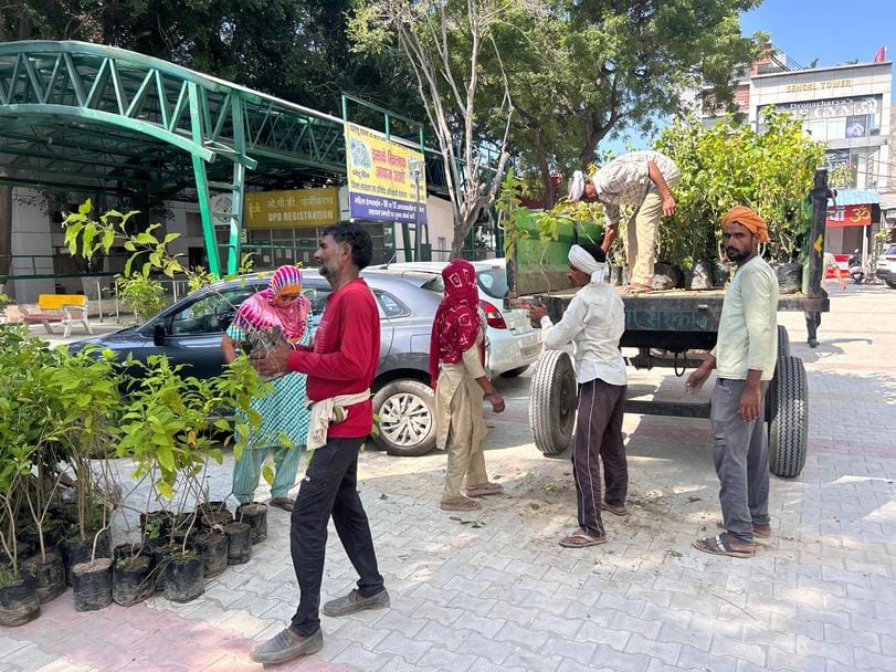10 निर्माण कार्य के कारण 21 नंबर वार्ड में बनाई गई इमरजेंसी। संवाद 10 निर्माण कार्य के कारण 21 नंबर वार्ड में बनाई गई इमरजेंसी। संवाद