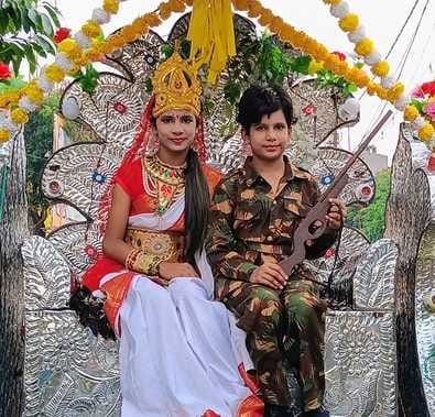 भगवान शिव बारात शोभायात्रा का फीता काटकर शुभारंभ करते विधायक अमित अग्रवाल। (मवाना) भगवान शिव बारात शोभायात्रा का फीता काटकर शुभारंभ करते विधायक अमित अग्रवाल। (मवाना)
