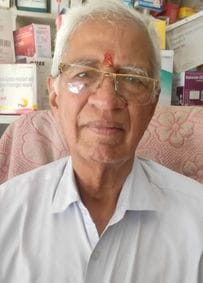 फोटो संख्या:-60 हिंसक हुए बंदरों ने शॉपिंग कॉम्प्लेक फेज नंबर को रोका रास्त दूर खड़े लोग---स्रो फोटो संख्या:-60 हिंसक हुए बंदरों ने शॉपिंग कॉम्प्लेक फेज नंबर को रोका रास्त दूर खड़े लोग---स्रो