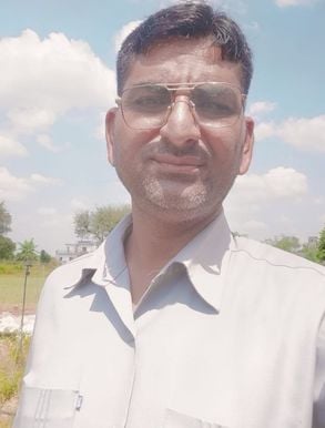 फोटो संख्या:53- महेंद्रगढ़ बस स्टैंड पर खड़ी बसें--संवाद फोटो संख्या:53- महेंद्रगढ़ बस स्टैंड पर खड़ी बसें--संवाद