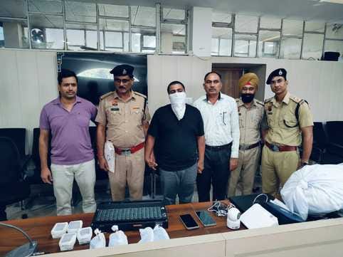 कुरुक्षेत्र। ऐसा दिखाई देता है सिम बॉक्स, जो मिनी कॉल एक्सचेंज की तरह करता है काम। संवाद