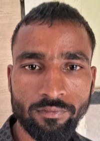 राजकीय मेडिकल कॉलेज में पर्चे बनवाने को जुटे मरीज। संवाद राजकीय मेडिकल कॉलेज में पर्चे बनवाने को जुटे मरीज। संवाद