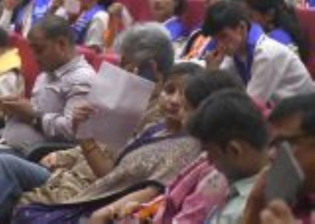 अटल प्रेक्षागृह में मंगलवार को डॉ. शकुंतला मिश्रा राष्ट्रीय पुनर्वास विश्वविद्यालय का 12वां दीक