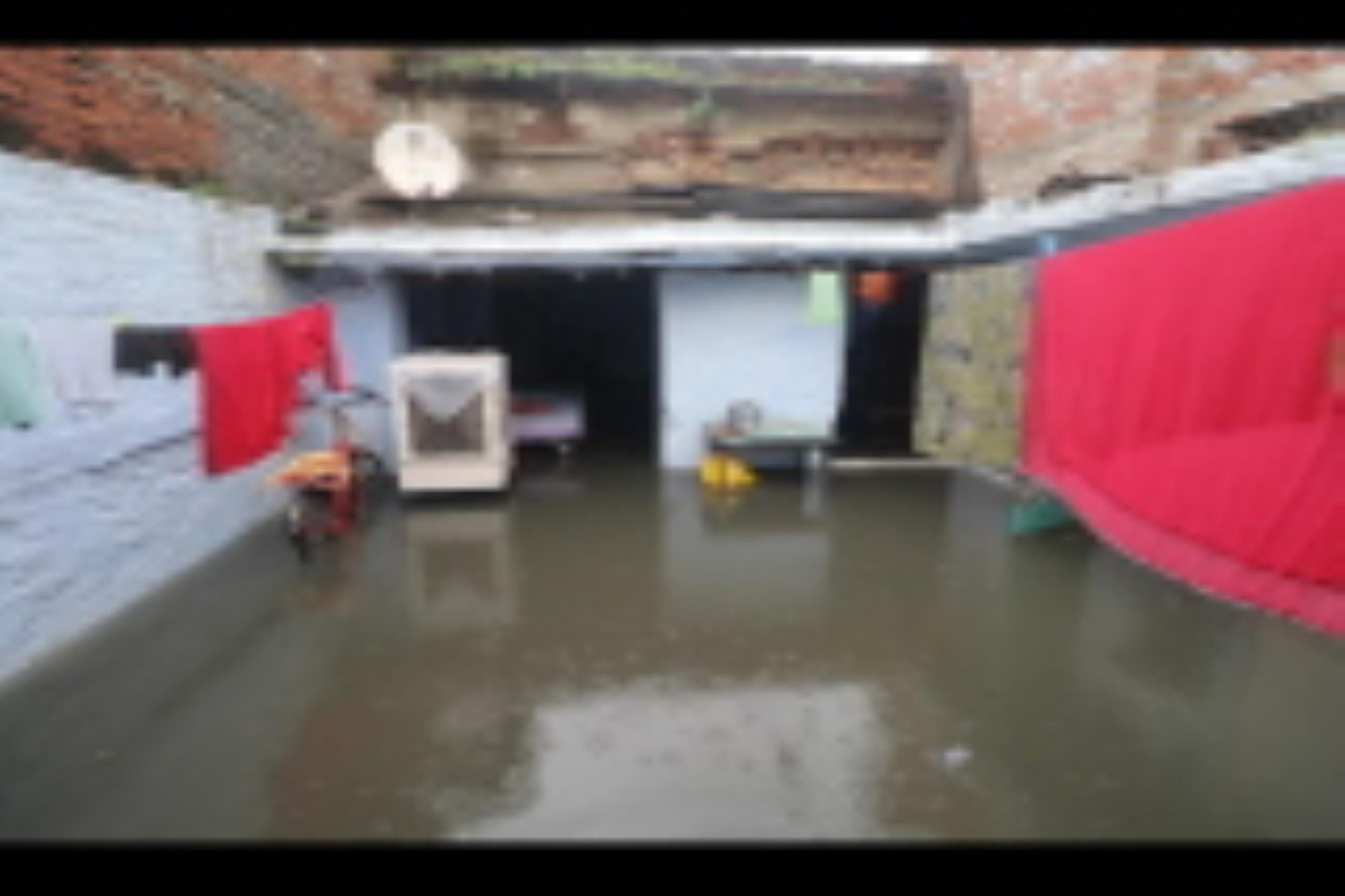 बारिश से जलभराव बारिश से जलभराव