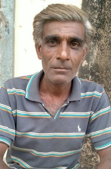 फोटो संख्या:71- शंकर मार्केट में सड़क के बीचों बीच बैठे बंदरों का झुंड--स्रोत- शहरवासी फोटो संख्या:71- शंकर मार्केट में सड़क के बीचों बीच बैठे बंदरों का झुंड--स्रोत- शहरवासी