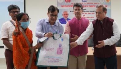 प्रधानमंत्री का जश्न सेवा दिवस के रूप में मनाया। महापौर ने नगर निगम के स्वच्छता पखवाड़े की शुर प्रधानमंत्री का जश्न सेवा दिवस के रूप में मनाया। महापौर ने नगर निगम के स्वच्छता पखवाड़े की शुर