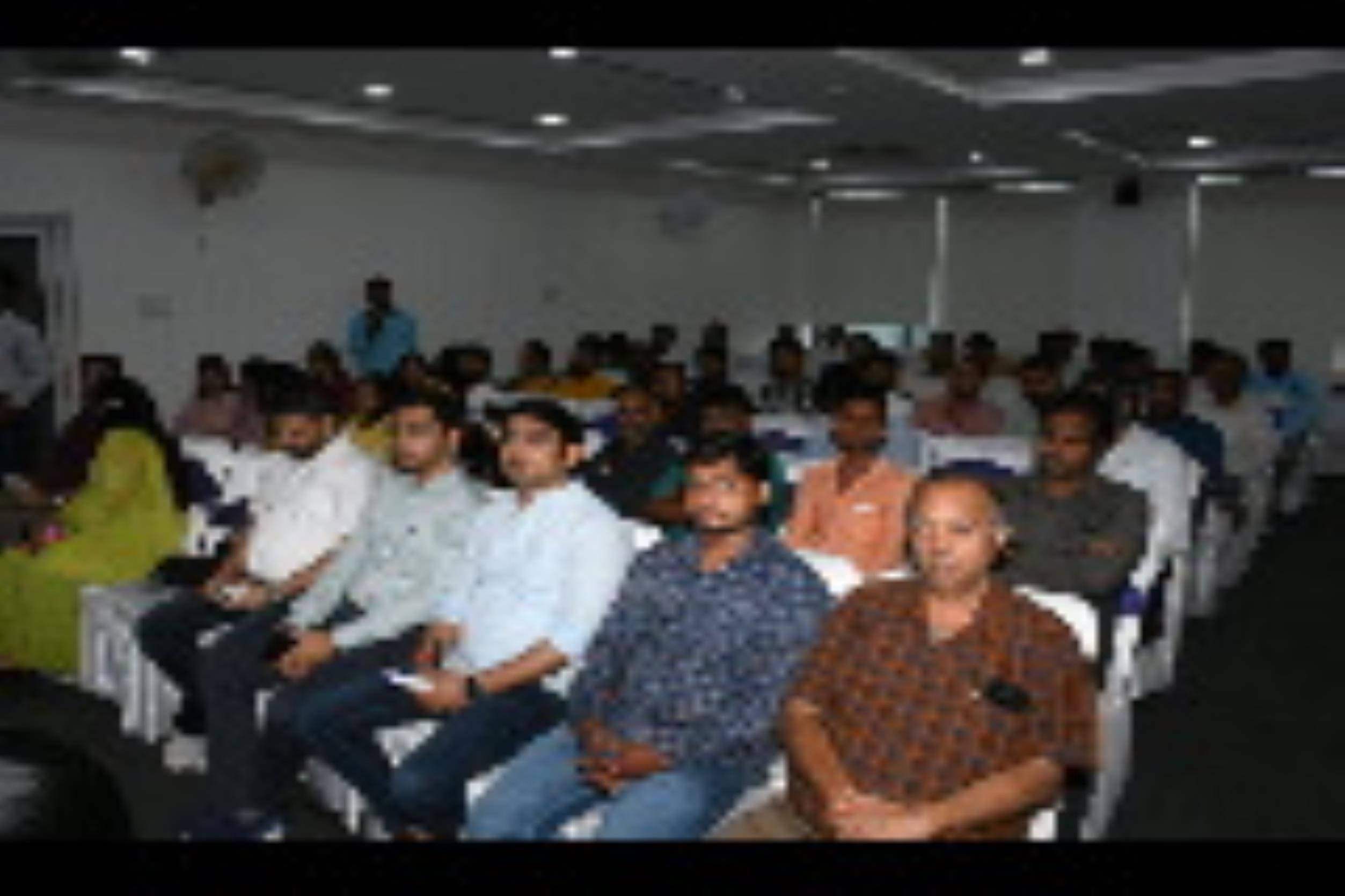 अमर उजाला के एमएसएमई कॉन्क्लेव के सत्र में उपस्थित वक्ता। अमर उजाला के एमएसएमई कॉन्क्लेव के सत्र में उपस्थित वक्ता।