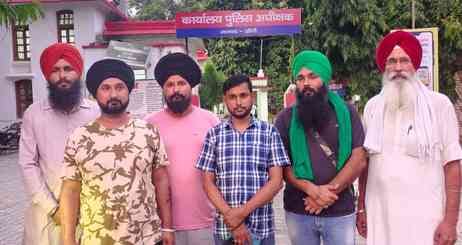 बलजीत सिंह के हाथ पर बना धार्मिक चिन्ह। संवाद