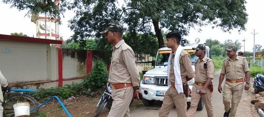 फोटो-17सीकेटीपी- 6- परिचय- जवाहर नवोदय विद्यालय में छात्रों द्वारा खुद को कमरे में बंद करने के 