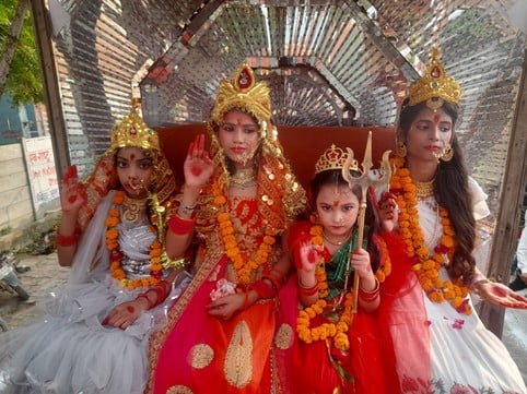 फोटो-19एयूआरपी39-बैठक में मौजूद रामलीला कमेटी के लोग व विपक्ष। संवाद फोटो-19एयूआरपी39-बैठक में मौजूद रामलीला कमेटी के लोग व विपक्ष। संवाद
