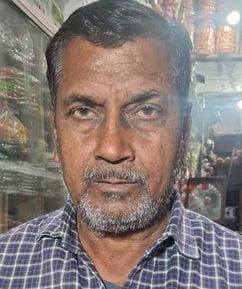 महिला थाने के पास झुका खड़ा बिजली का खंभा। संवाद महिला थाने के पास झुका खड़ा बिजली का खंभा। संवाद