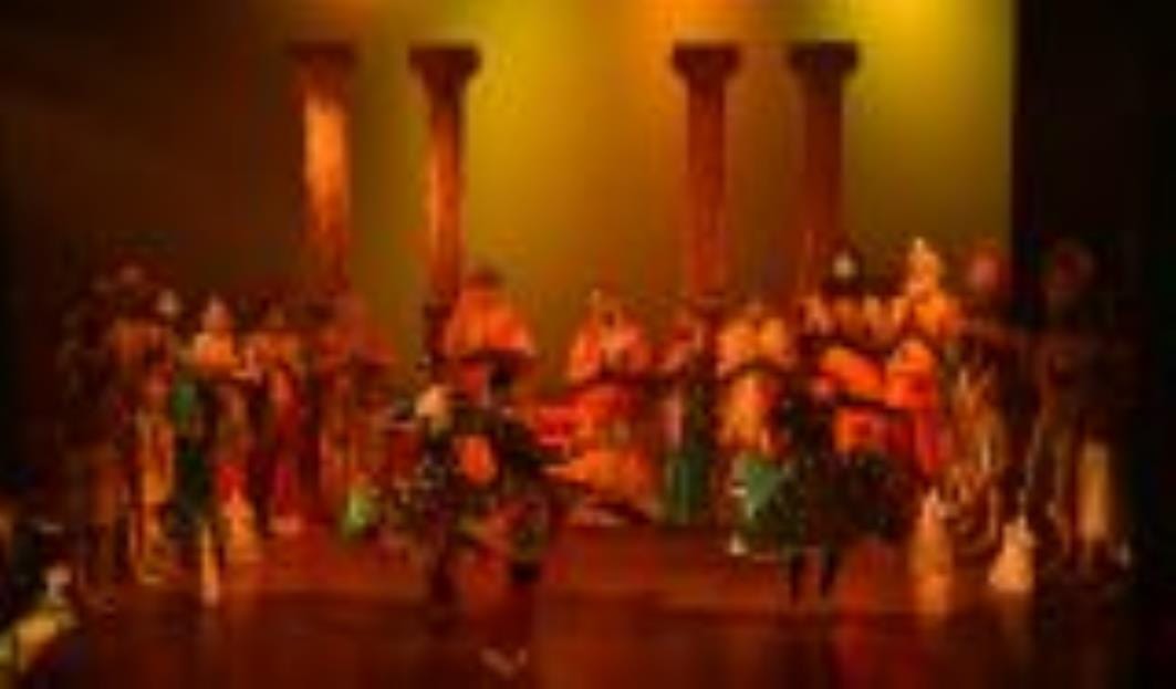 नौटंकी शैली पर आधारित प्रस्तुति ''वन चले... राम रघुराई'' का मंचन कैसरबाग सि्थत राय उमानाथबली प् नौटंकी शैली पर आधारित प्रस्तुति ''वन चले... राम रघुराई'' का मंचन कैसरबाग सि्थत राय उमानाथबली प्