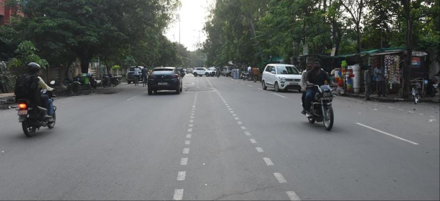 गोमतीनगर में खाली भूखंडों का एलडीए वीसी ने निरीक्षण किया। गोमतीनगर में खाली भूखंडों का एलडीए वीसी ने निरीक्षण किया।