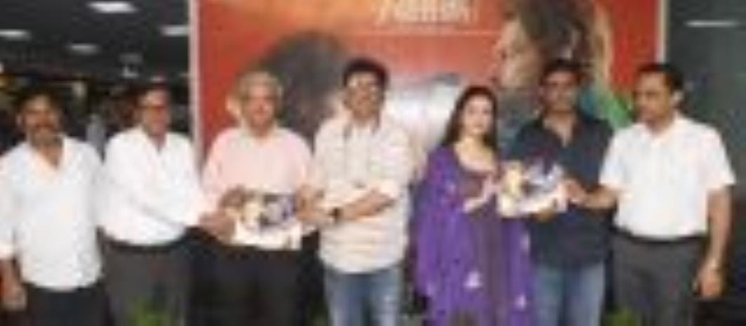 हुसैनगंज मेट्रो स्टेशन पर आयोजित प्रमोशनल कार्यक्रम में अदाकारा दिव्या खोसल व अन्य हुसैनगंज मेट्रो स्टेशन पर आयोजित प्रमोशनल कार्यक्रम में अदाकारा दिव्या खोसल व अन्य