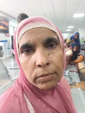 जिले अस्पताल के नए भवन में चिकित्सक के इंतजार में बैठे मरीज। संवाद