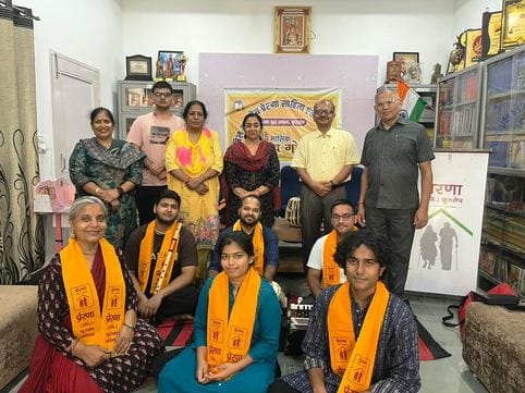 कुरुक्षेत्र। प्रेरणा वृद्धाश्रम में नवरात्र उत्सव के लिए पहुंचे कलाकार। विज्ञप्ति कुरुक्षेत्र। प्रेरणा वृद्धाश्रम में नवरात्र उत्सव के लिए पहुंचे कलाकार। विज्ञप्ति