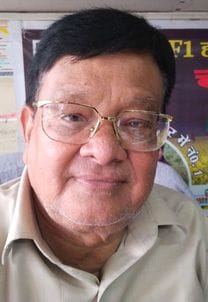 कश्मीरी चौक से इंदिरा चौक को जाने वाले रोड़ पर अतिक्रमण। संवाद